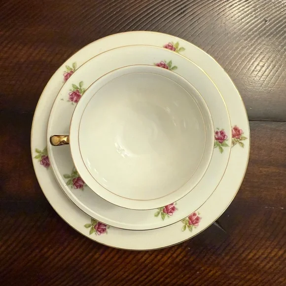 Vintage Spring Rose Teacup + Saucer • 6 pieces - Picture 5 of 11